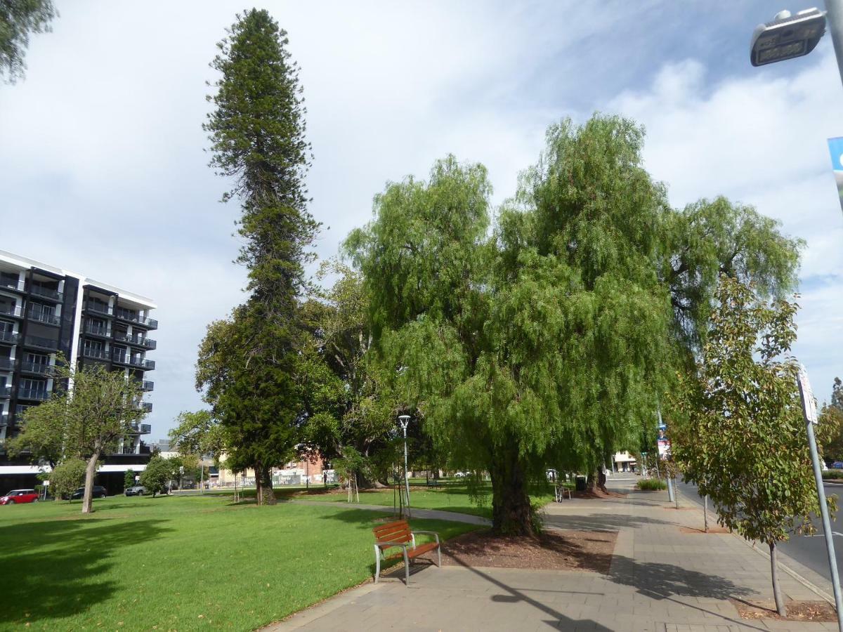 Adelaide Cbd Apartment - 3Br, 2Bath & Carpark Exterior photo